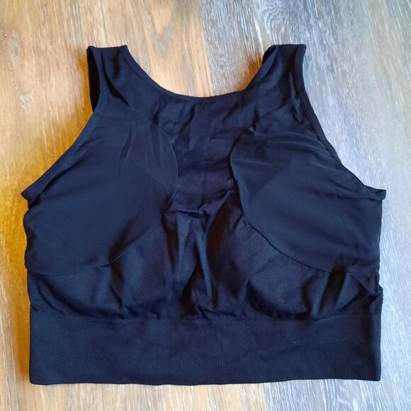 3 Large Padded Sports Bras - Picture 4 of 10